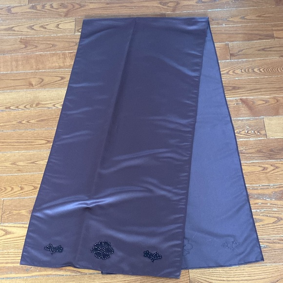 Rich brown halter style gorgeous long gown size 6/8 beautiful appliqué beading. - Picture 8 of 16